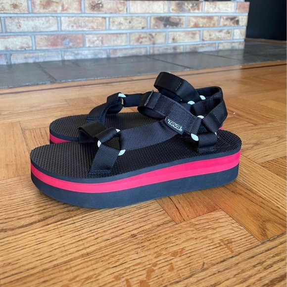 Teva Shoes - Platform Tevas